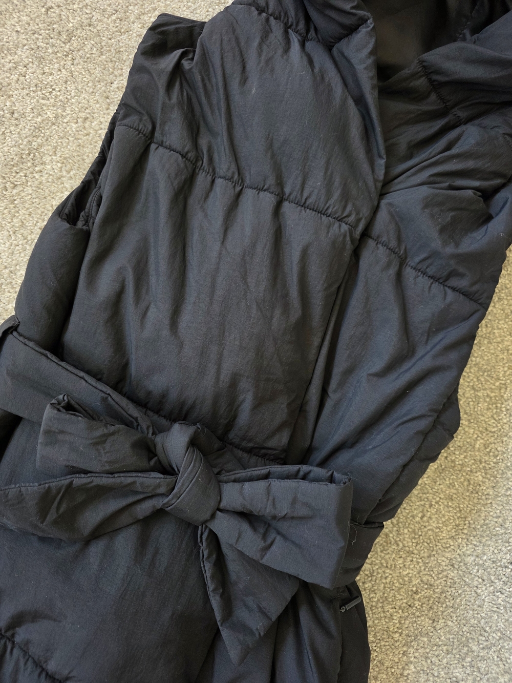 GAP Puffer Hooded Vest with Waist Tie - Picture 3 of 4
